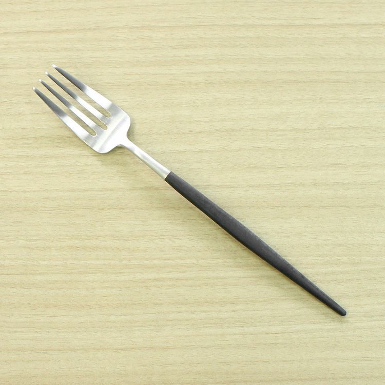 クチポール（Cutipol） GOA/ゴア ブラック フィッシュナイフ＆フォーク GO9+GO10 [ネコポス対応可(18点まで)]