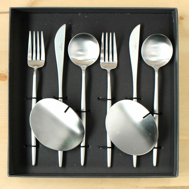 クチポール（Cutipol） MOON MATT/ムーンマット ディナーセット（ディナーナイフ・ディナーフォーク・ディナースプーン） + カトラリーレスト 8点セット ギフトボックス(化粧箱付)