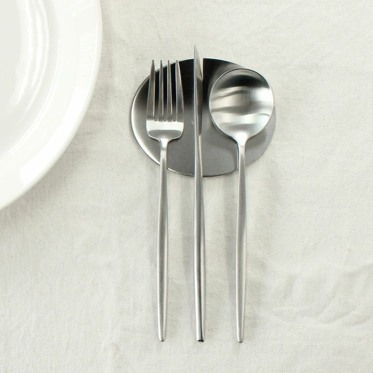 ＜4点セット＞クチポール（Cutipol） MOON MATT/ムーンマット デザート3点＆カトラリーレスト1点 [ネコポス対応可(4セットまで)]