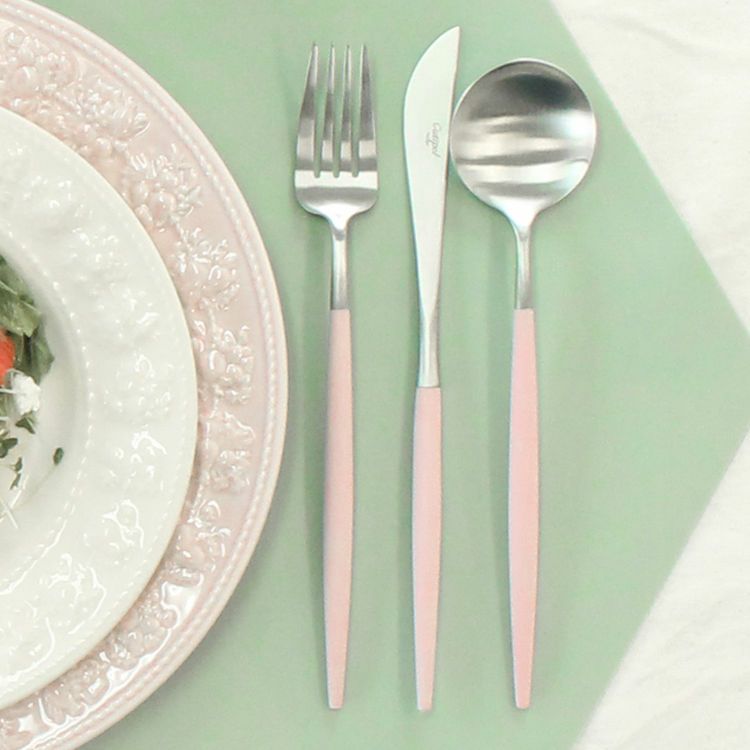 クチポール（Cutipol） GOA/ゴア ピンク ディナー3点セット（ディナーナイフ・ディナーフォーク・ディナースプーン） [ネコポス対応可(6セットまで)]