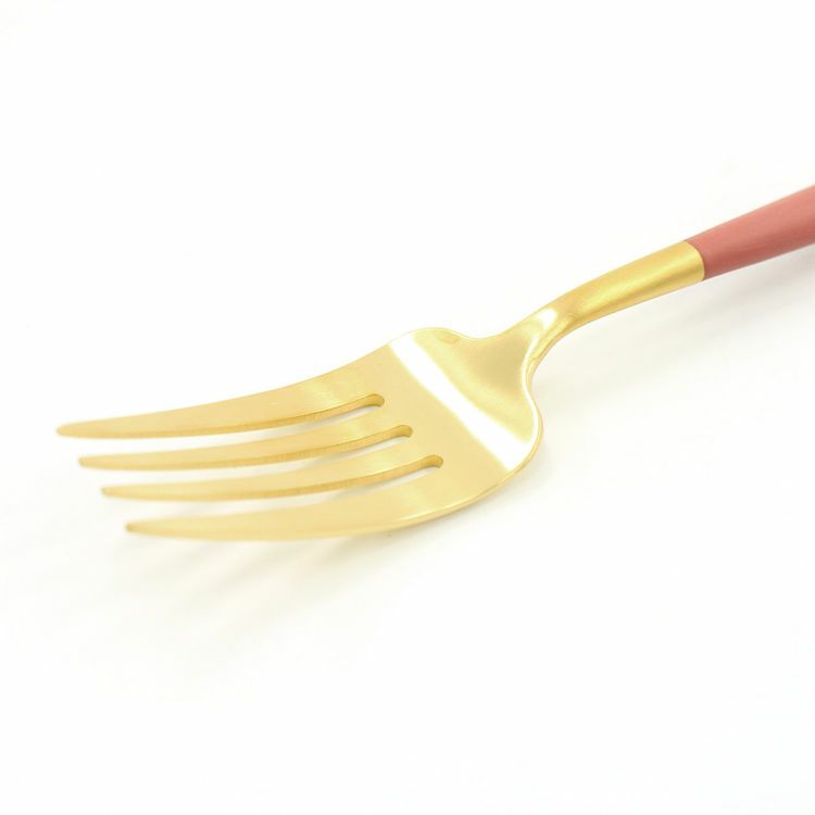 クチポール（Cutipol） GOA/ゴア レッドマットゴールド ディナーフォーク/テーブルフォーク GO04RG [ネコポス対応可(18点まで)]