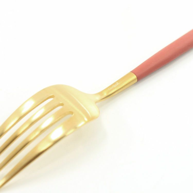 クチポール（Cutipol） GOA/ゴア レッドマットゴールド ディナーフォーク/テーブルフォーク GO04RG [ネコポス対応可(18点まで)]