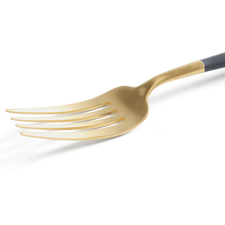クチポール（Cutipol） GOA/ゴア ブラックマットゴールド ディナーフォーク/テーブルフォーク GO04GB [ネコポス対応可(18点まで)]