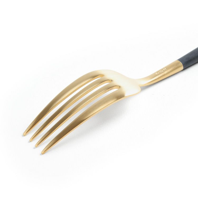 クチポール（Cutipol） GOA/ゴア ブラックマットゴールド ディナーフォーク/テーブルフォーク GO04GB [ネコポス対応可(18点まで)]