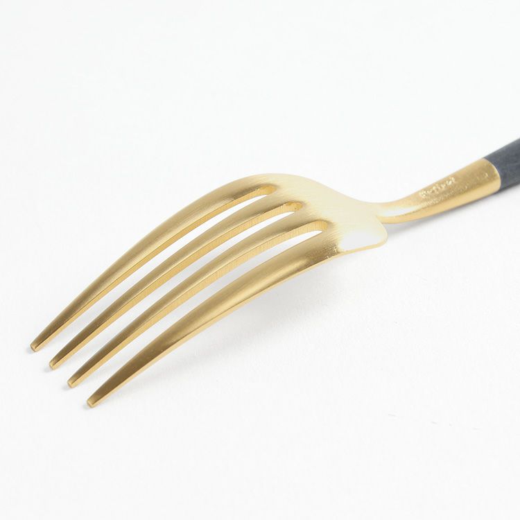クチポール（Cutipol） GOA/ゴア ブラックマットゴールド デザートフォーク GO07GB [ネコポス対応可(18点まで)]