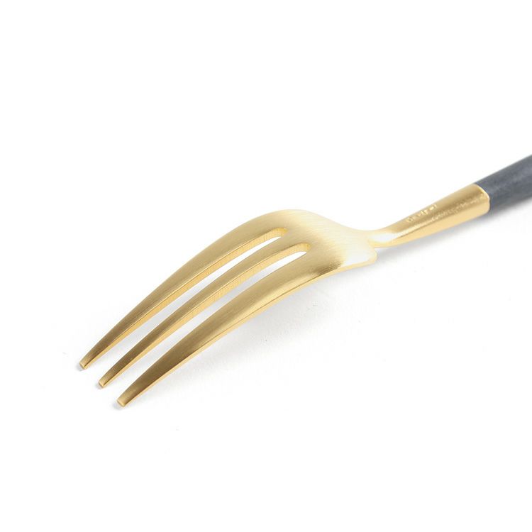 クチポール（Cutipol） GOA/ゴア ブラックマットゴールド ケーキフォーク／ペストリーフォーク GO24GB [ネコポス対応可(18点まで)]