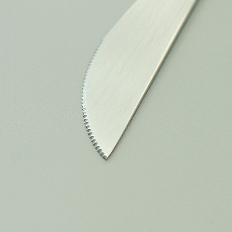 クチポール（Cutipol） GOA/ゴア ホワイト ディナーナイフ/テーブルナイフ GO03W [ネコポス対応可(18点まで)]