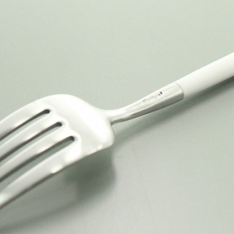 クチポール（Cutipol） GOA/ゴア ホワイト デザートフォーク GO07W [ネコポス対応可(18点まで)]