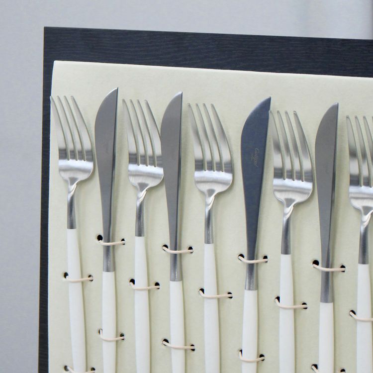 クチポール（Cutipol） GOA/ゴア ホワイト ディナー24点セット （ディナーナイフ・ディナーフォーク・ディナースプーン・コーヒー/ティースプーン） 収納木箱入り(ギフトボックス)