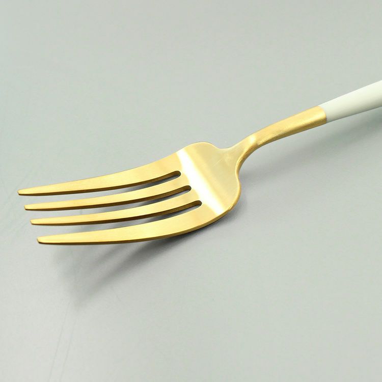 クチポール（Cutipol） GOA/ゴア ホワイトマットゴールド ディナーフォーク/テーブルフォーク GO04WGB [ネコポス対応可(18点まで)]