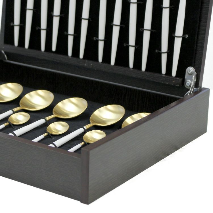 クチポール（Cutipol） GOA/ゴア ホワイトマットゴールド ディナー24点セット （ディナーナイフ・ディナーフォーク・ディナースプーン・コーヒー/ティースプーン） 収納木箱入り(ギフトボックス)