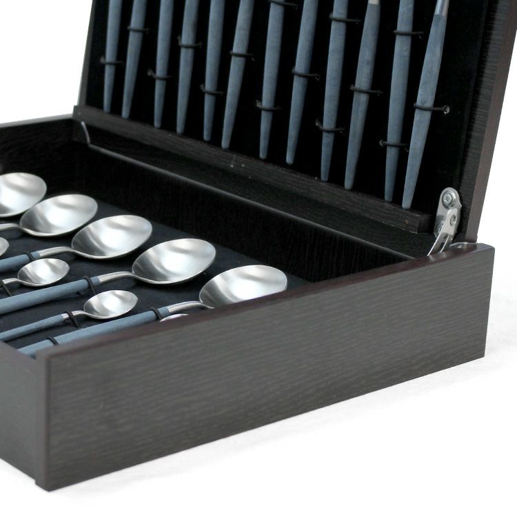 クチポール（Cutipol） GOA/ゴア ブルー ディナー24点セット （ディナーナイフ・ディナーフォーク・ディナースプーン・コーヒー/ティースプーン） 収納木箱入り(ギフトボックス)