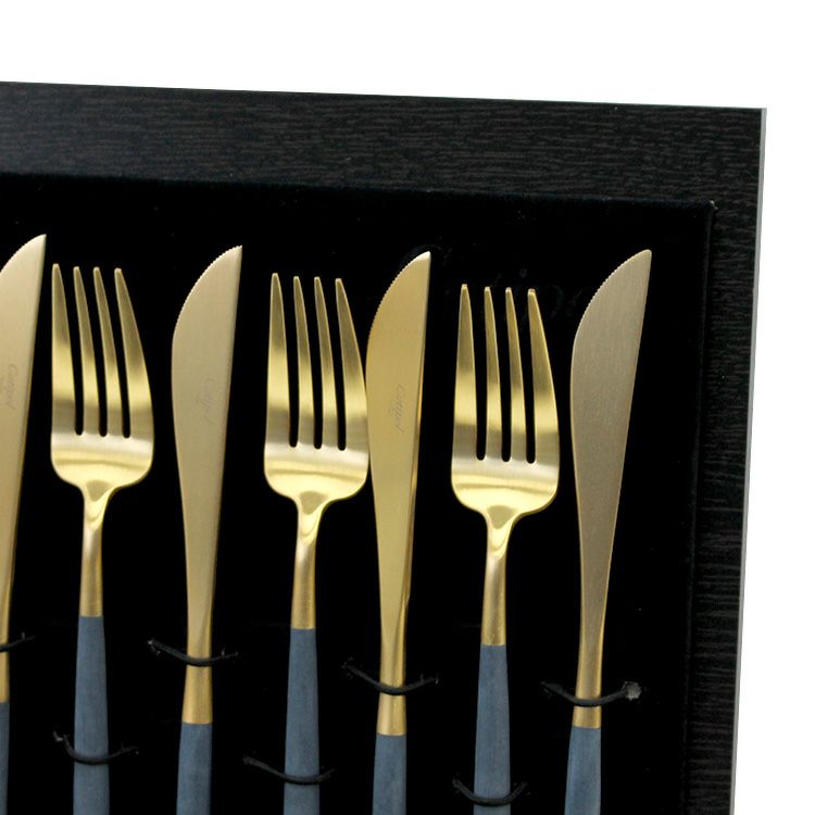 クチポール（Cutipol） GOA/ゴア ブルーマットゴールド ディナー24点セット （ディナーナイフ・ディナーフォーク・ディナースプーン・コーヒー/ティースプーン） 収納木箱入り(ギフトボックス)