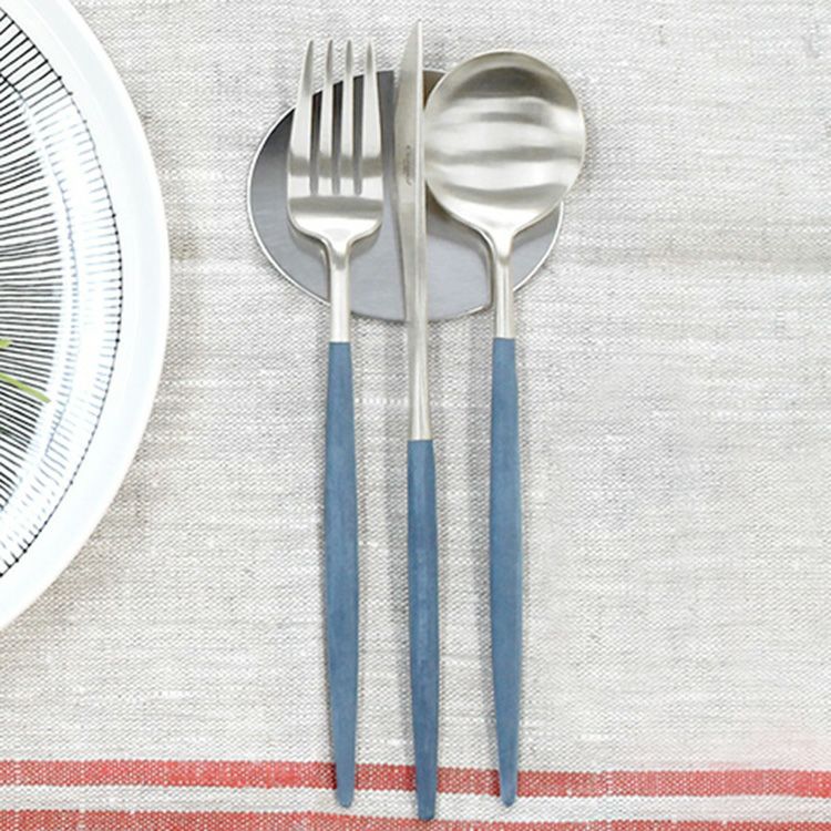 ＜4点セット＞クチポール（Cutipol） GOA/ゴア ブルー ディナー3点＆カトラリーレスト1点 [ネコポス対応可(4セットまで)]