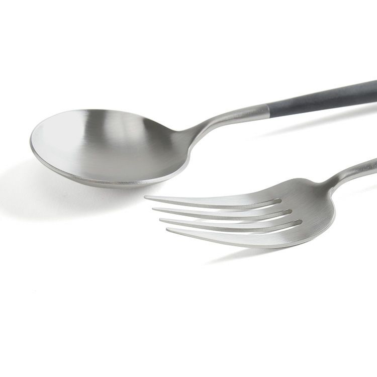 クチポール（Cutipol） GOA/ゴア ブラック サービングフォーク＆スプーン [ネコポス対応可(4セットまで)]