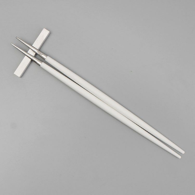 クチポール（Cutipol） GOA/ゴア ホワイト 箸 + 箸置きセット