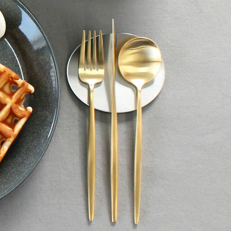 クチポール（Cutipol） MOON MATT/ムーンマット ゴールド デザート8点セット ギフトボックス(化粧箱付)