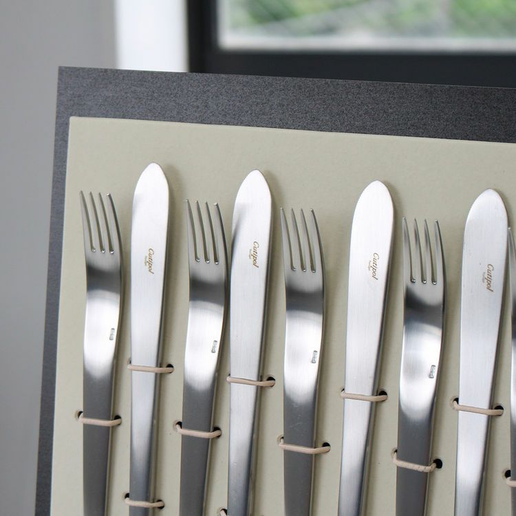クチポール（Cutipol） VARIO MATT/ムーンマット ディナー24点セット （ディナーナイフ・ディナーフォーク・ディナースプーン・コーヒー/ティースプーン） 収納木箱入り(ギフトボックス)