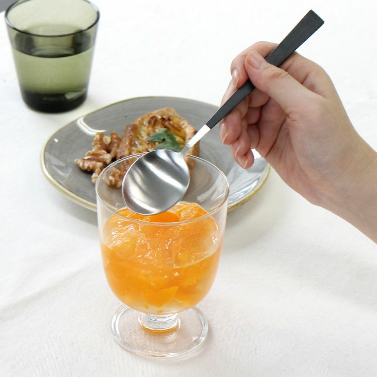 クチポール（Cutipol） クーベ/KUBE デザートスプーン [ネコポス対応可(18点まで)]