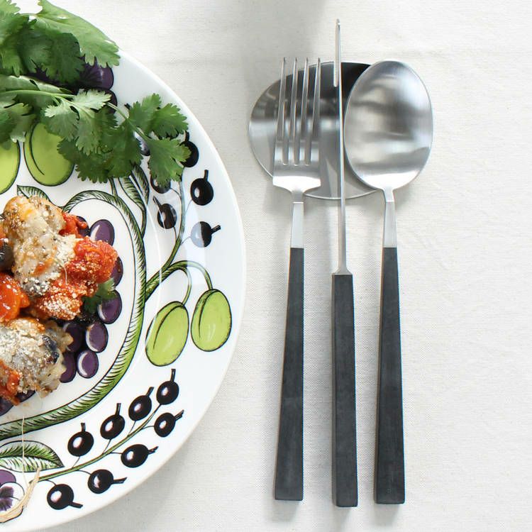 ＜4点セット＞クチポール（Cutipol） KUBE/クーベ ディナー3点＆カトラリーレスト1点 [ネコポス対応可(4セットまで)]