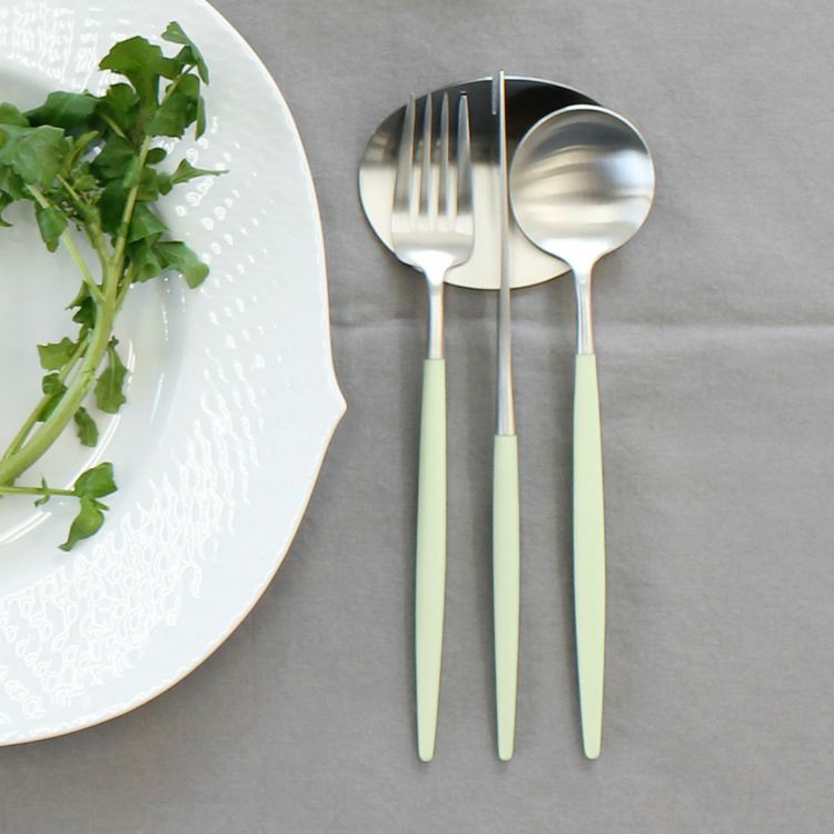 クチポール（Cutipol） ゴア/GOA セラドン ディナー3点＆カトラリーレスト1点 [ネコポス対応可(4セットまで)]