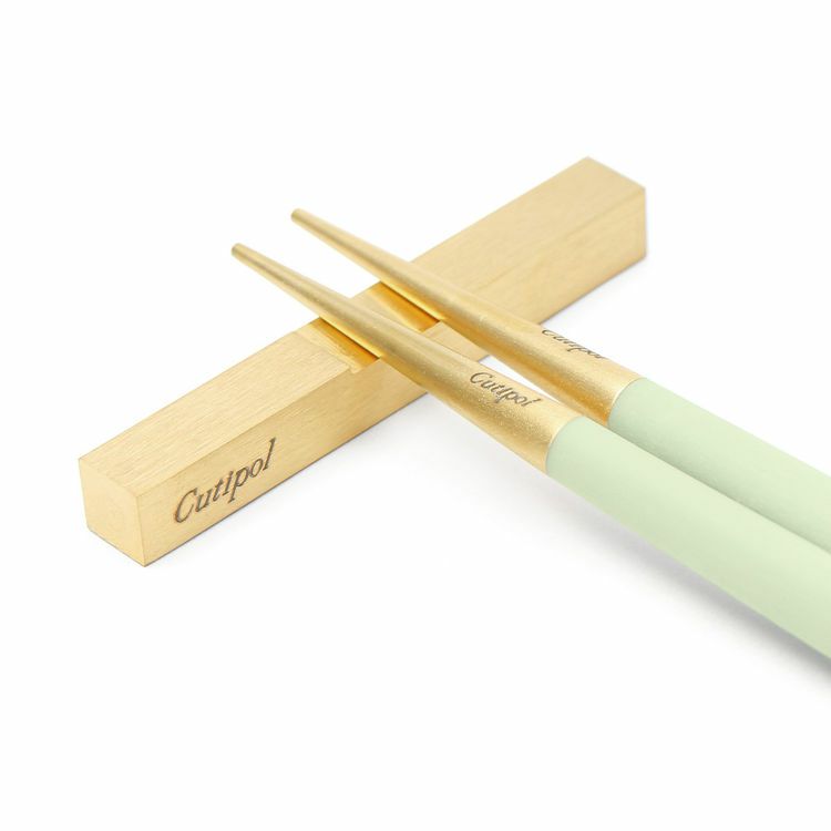 クチポール（Cutipol） ゴア/GOA セラドンマットゴールド 箸 + 箸置きセット [ネコポス対応可(15セットまで)]