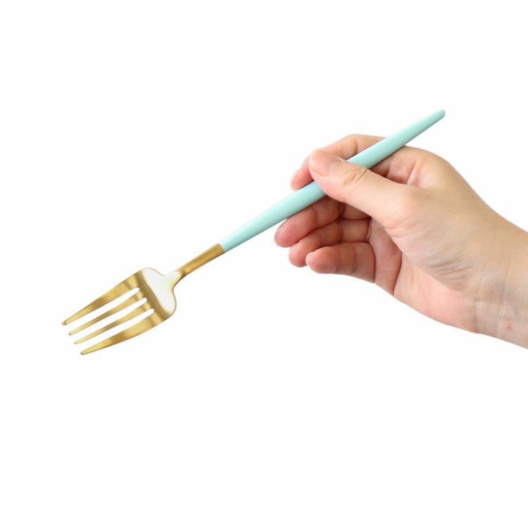 クチポール（Cutipol） ゴア/GOA ターコイズマットゴールド ディナーフォーク [ネコポス対応可(18点まで)]