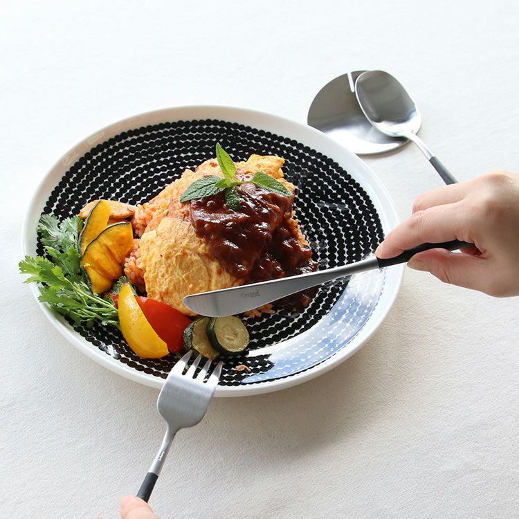 クチポール（Cutipol） ナウ/NAU ブラック ディナー8点セット 化粧箱付