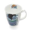 ダヌーン（Dunoon） マグカップ NEVIS ブルーの布団でお昼寝