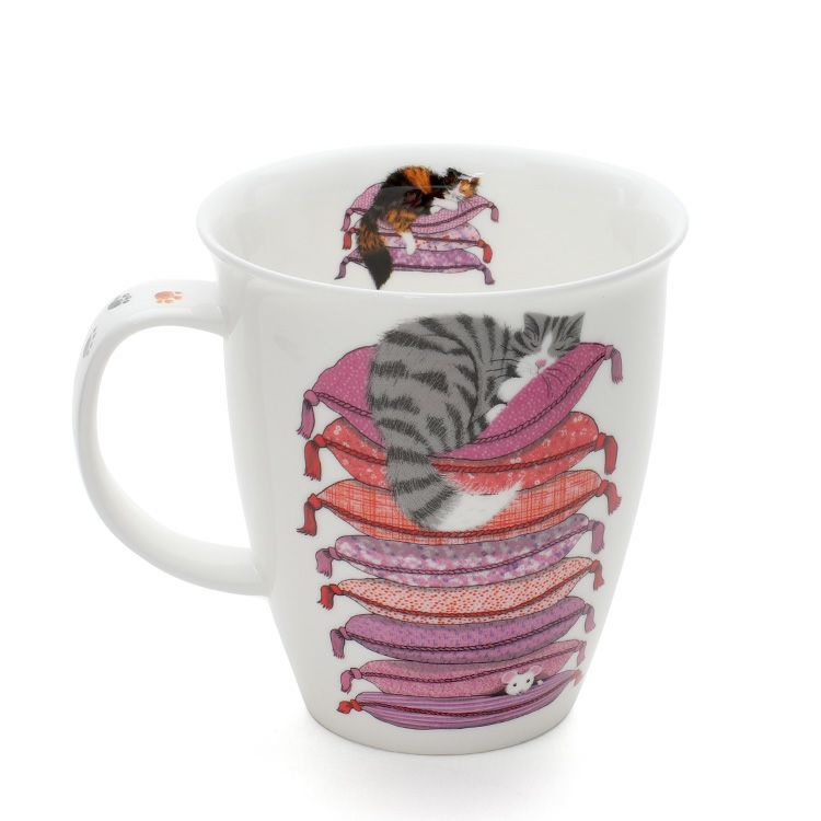 ダヌーン（Dunoon） マグカップ NEVIS ピンクの布団でお昼寝