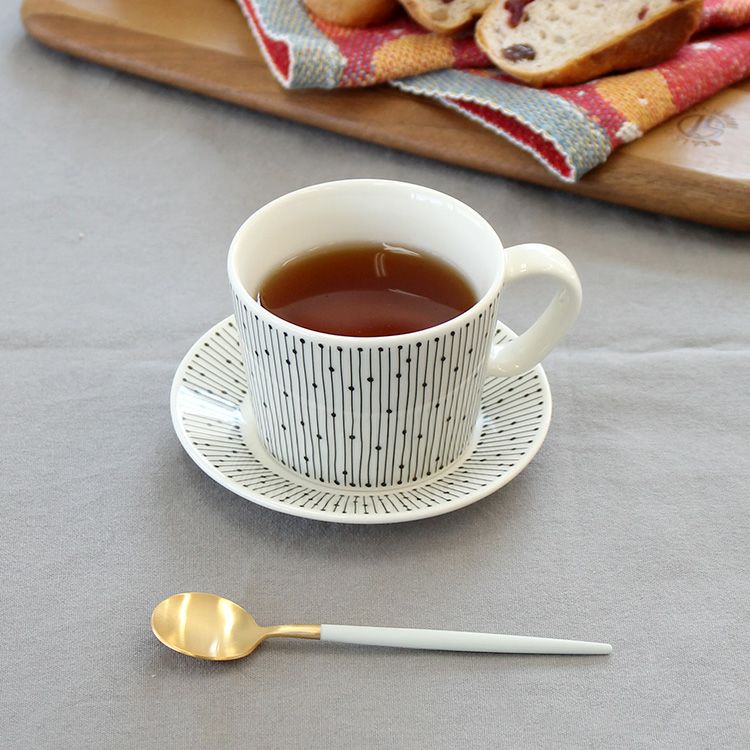 クチポール（Cutipol） GOA/ゴア マットゴールド ティー3点セット(デザートスプーン/デザートフォーク/ティースプーン） ギフトボックス入り