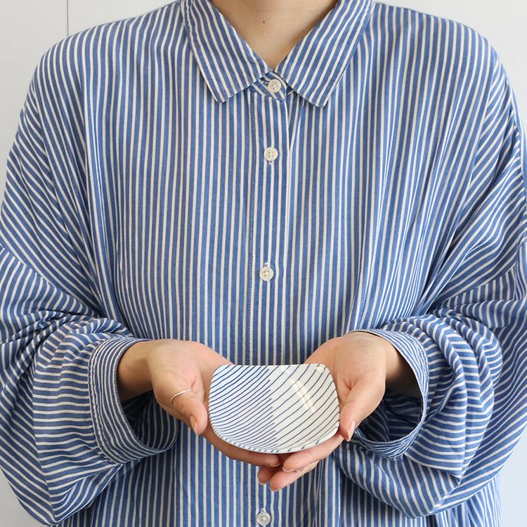 白山陶器 重ね縞 反角小皿 10cm ホワイト/ブルー