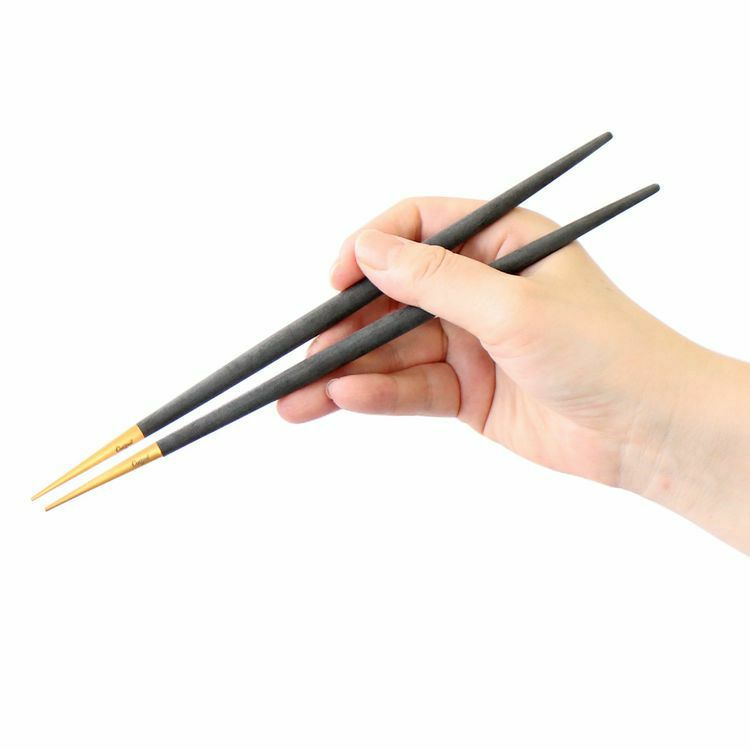 クチポール（Cutipol） GOA/ゴア マットゴールド 箸 + 箸置き 2膳セット ギフトボックス入り