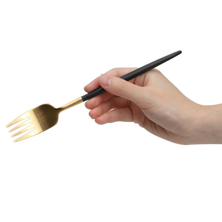 クチポール（Cutipol） ナウ/NAU ブラックマットゴールド ディナーフォーク
