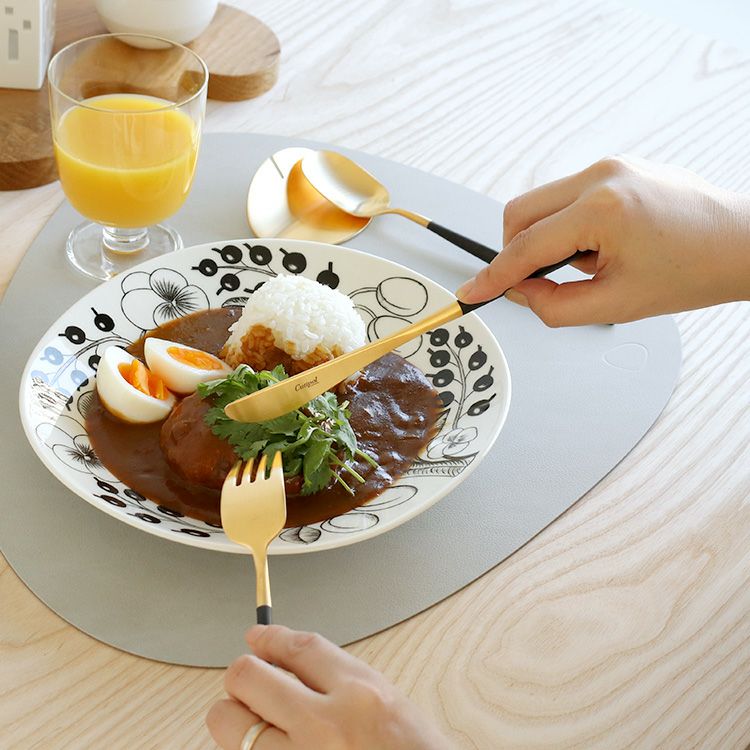 クチポール（Cutipol） ナウ/NAU ブラックマットゴールド ディナー8点セット 化粧箱付