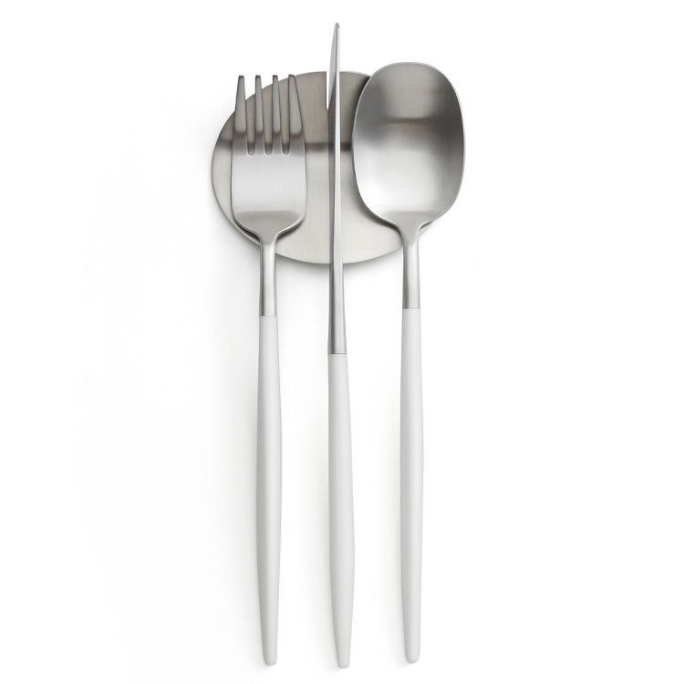 クチポール（Cutipol） ナウ/NAU ホワイト ディナー8点セット 化粧箱付