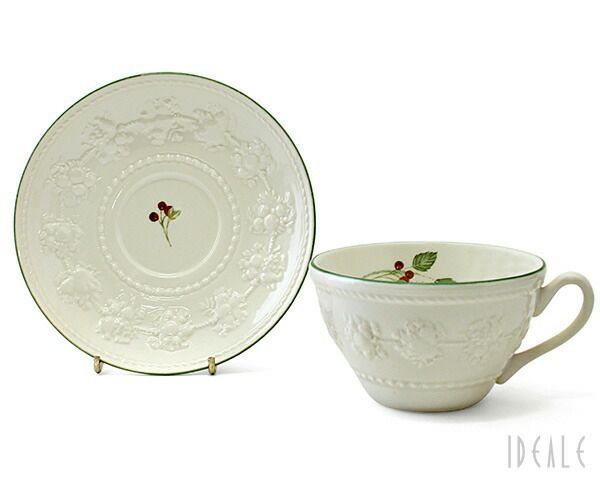 ウェッジウッド（WEDGWOOD） フェスティビティ/FESTIVITY ラズベリー ティーカップ&ソーサー