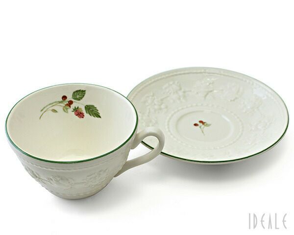 ウェッジウッド（WEDGWOOD） フェスティビティ/FESTIVITY ラズベリー ティーカップ&ソーサー