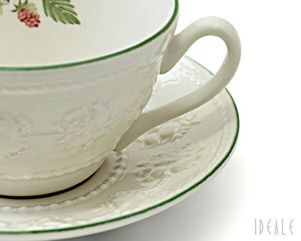 ウェッジウッド（WEDGWOOD） フェスティビティ/FESTIVITY ラズベリー ティーカップ&ソーサー