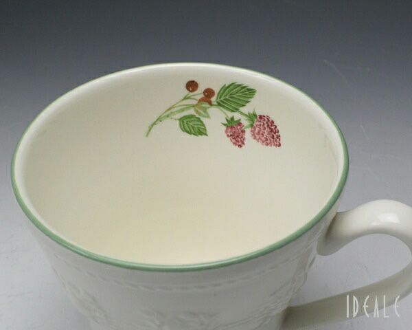 ウェッジウッド（WEDGWOOD） フェスティビティ/FESTIVITY ラズベリー マグ 350ml