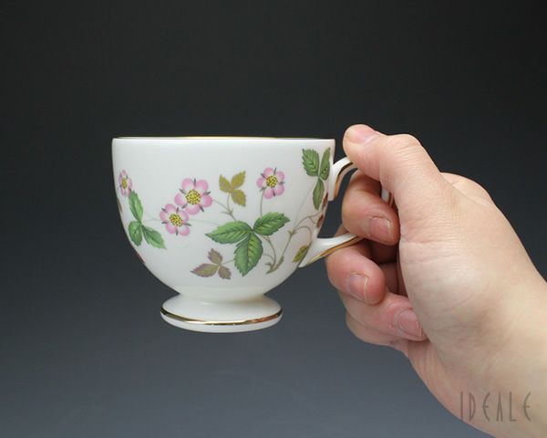 ウェッジウッド（WEDGWOOD） ワイルドストロベリー/Wild Strawberry ティー&コーヒーカップ&ソーサー