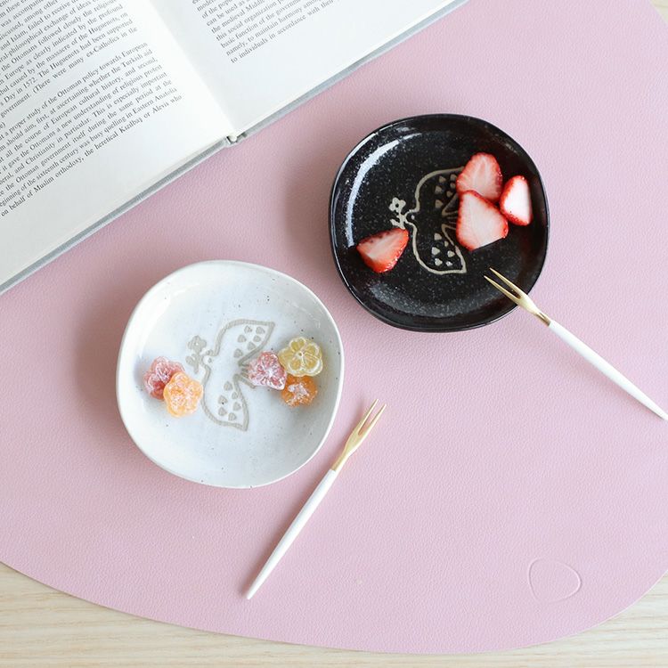 カネサン1893（KANESAN1893） トリトハ ナデ角小皿