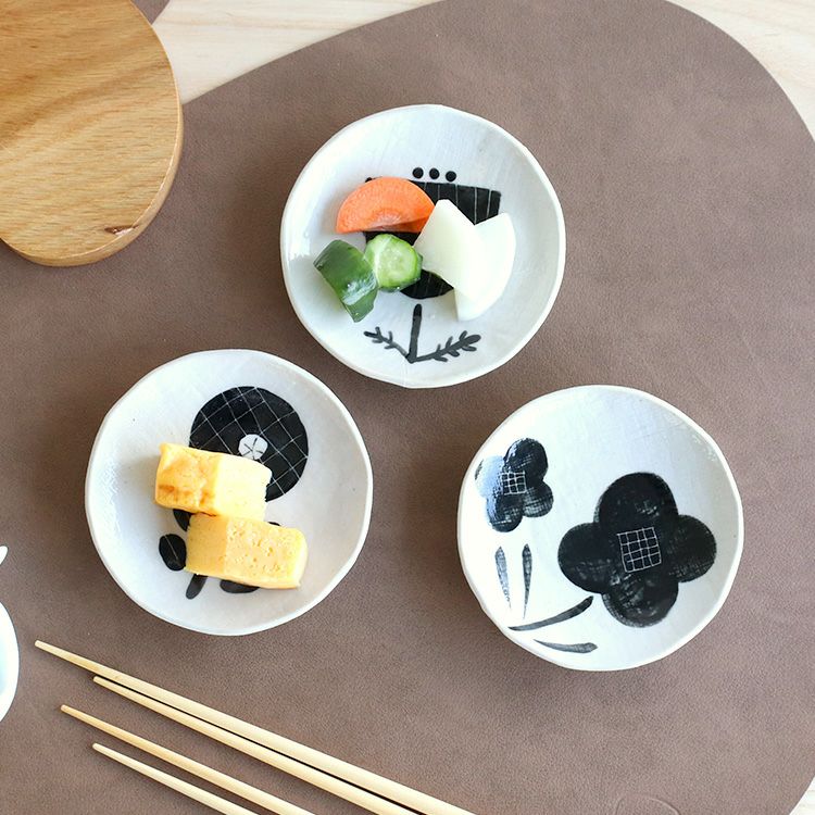 カネサン1893（KANESAN1893） モノトーン 花小皿