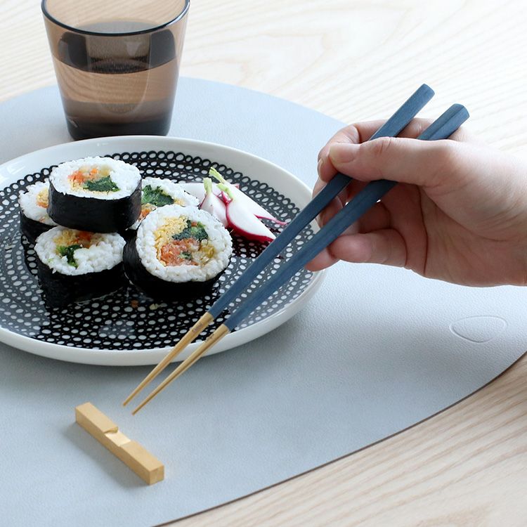 クチポール（Cutipol） クーベ/KUBE ブルーマットゴールド 箸 + 箸置きセット