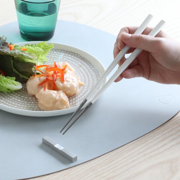 クチポール（Cutipol） クーベ/KUBE ホワイト 箸 + 箸置きセット