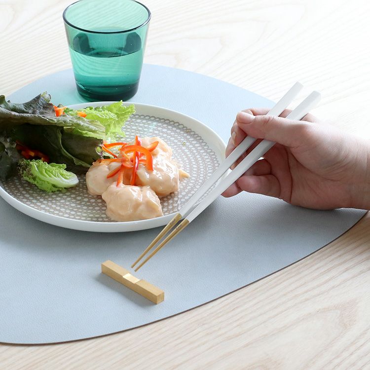 クチポール（Cutipol） クーベ/KUBE ホワイトマットゴールド 箸 + 箸置きセット
