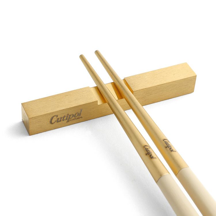 クチポール（Cutipol） クーベ/KUBE アイボリーマットゴールド 箸 + 箸置きセット
