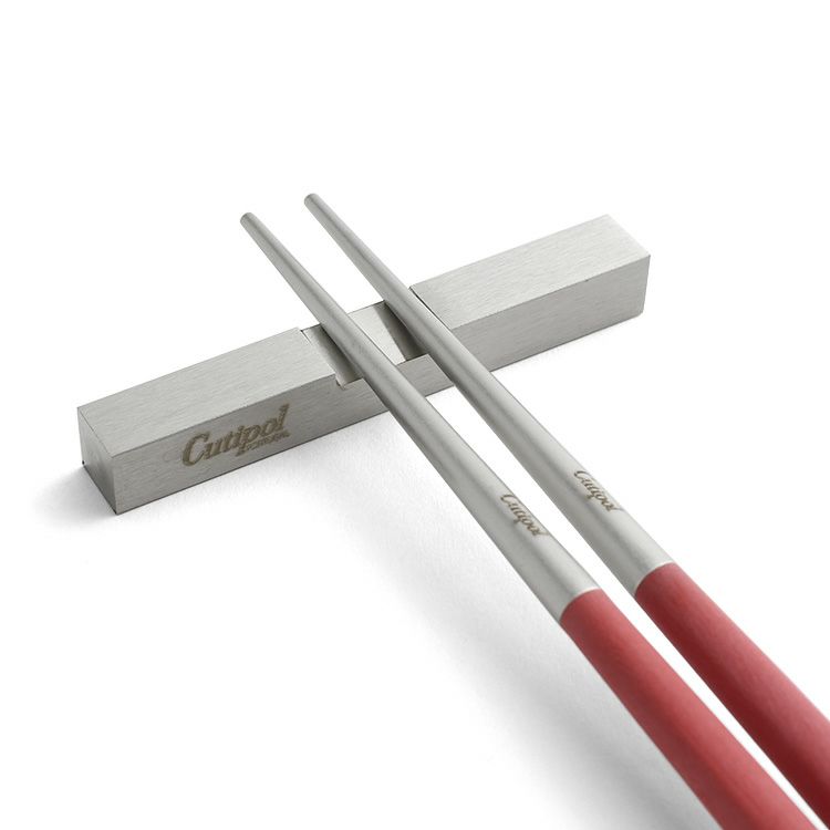 クチポール（Cutipol） クーベ/KUBE レッド 箸 + 箸置きセット