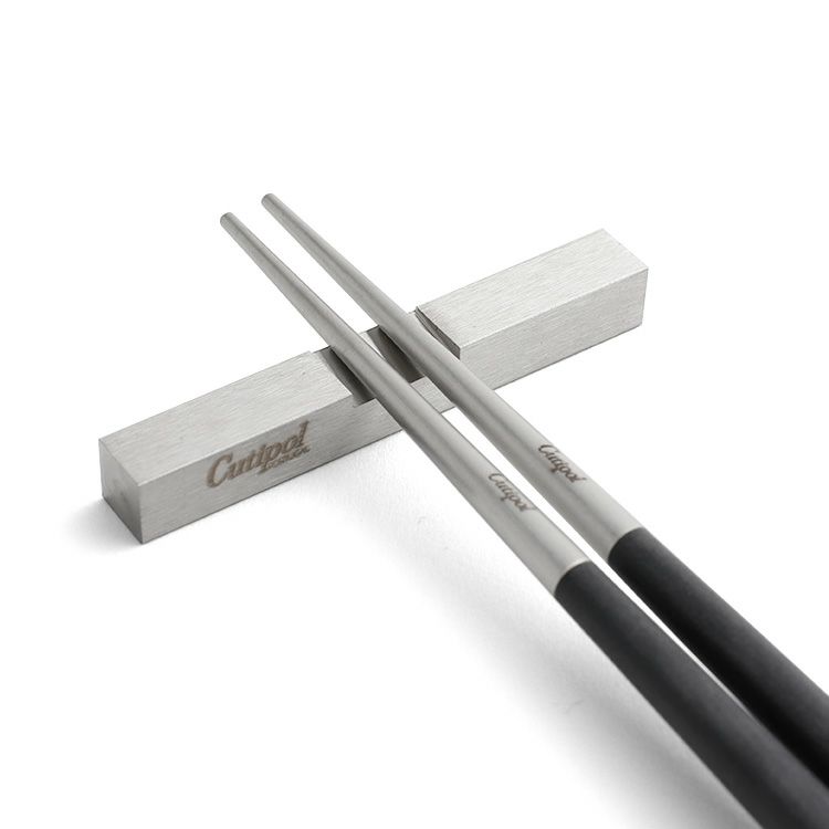 クチポール（Cutipol） KUBE/クーベ 箸 + 箸置き 2膳セット ギフトボックス入り