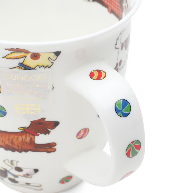 ダヌーン（Dunoon） マグカップ NEVIS 走るんだワン